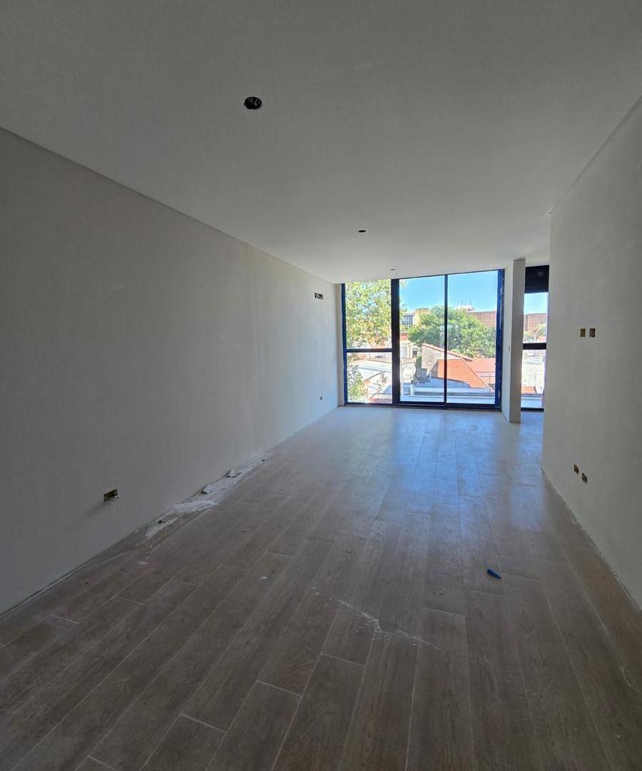 Foto de Semi piso a estrenar 3 ambientes con cochera cubierta, imagen 1