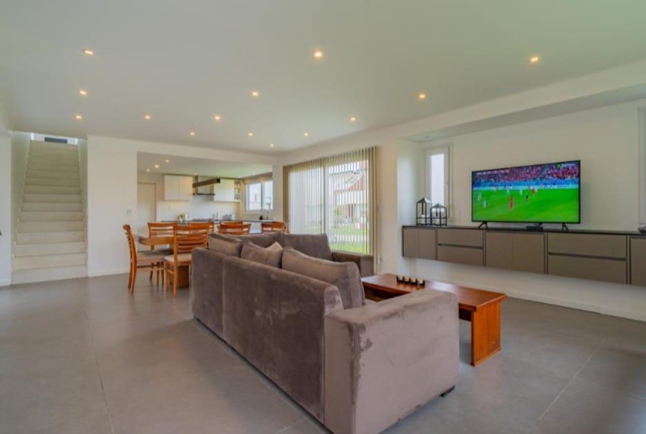 Foto de Casa en Exclusivo Barrio Privado Tierras del Mar, imagen 1