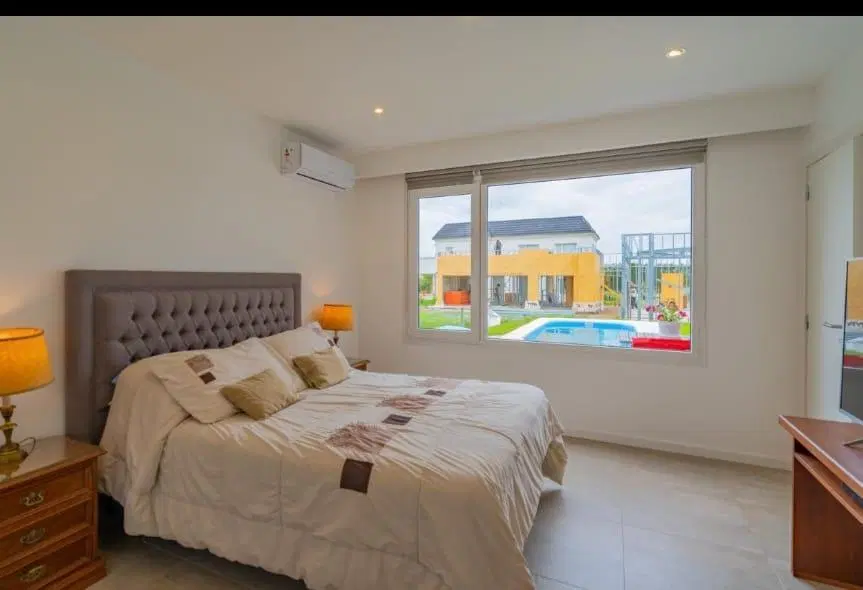 Casa en Exclusivo Barrio Privado Tierras del Mar 4
