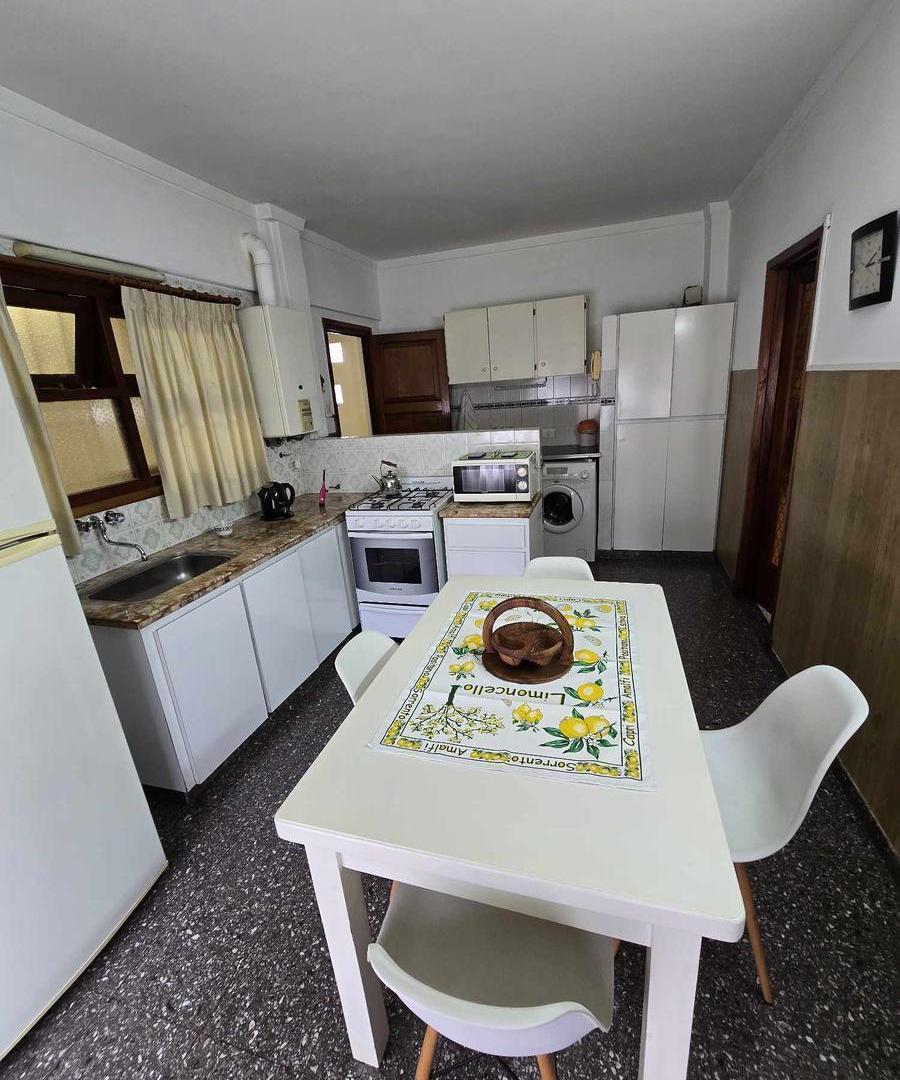 Foto de Chalet en Ph al frente, totalmente independiente, 4 ambientes, imagen 2