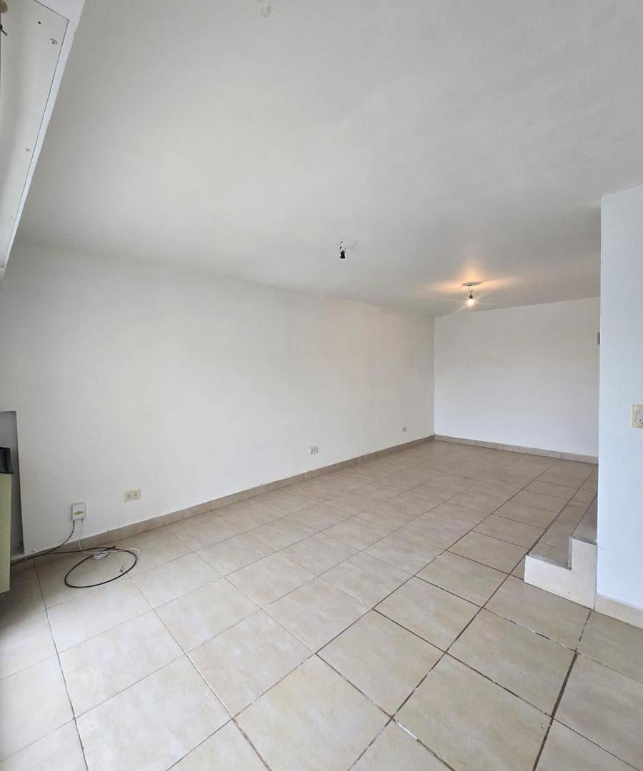 Foto de Departamento en Ph 1Er piso en dúplex con balcón terraza al frente., imagen 5
