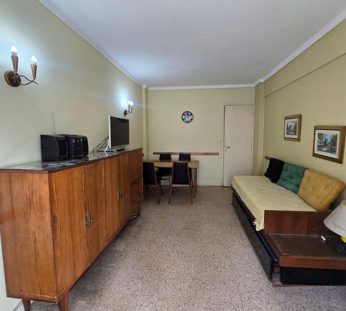Foto de Departamento 2 ambientes con dependencia, externo con balcon saliente, imagen 1