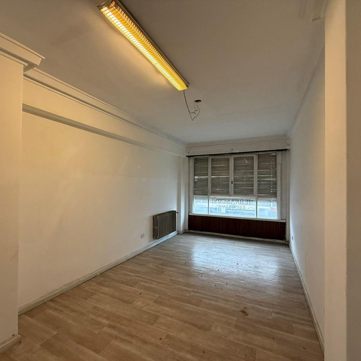 Importante Piso de Oficina en Venta Sobre Peatonal San Martin 5