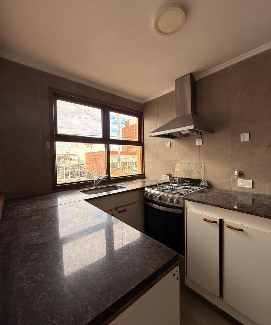 Foto de Departamento en alquiler 24 meses - Av. Independencia y Av. Juan J. Paso, imagen 2