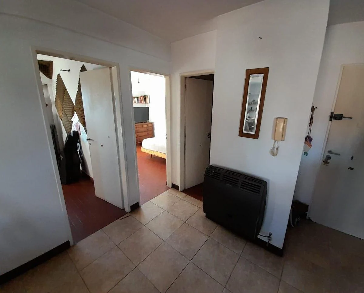 Venta Departamento 3 Ambientes con Cochera Descubierta 2