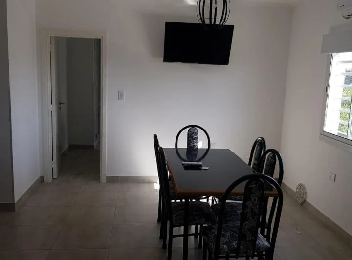 Alquiler departamento 2 ambientes con patio con parrilla 2