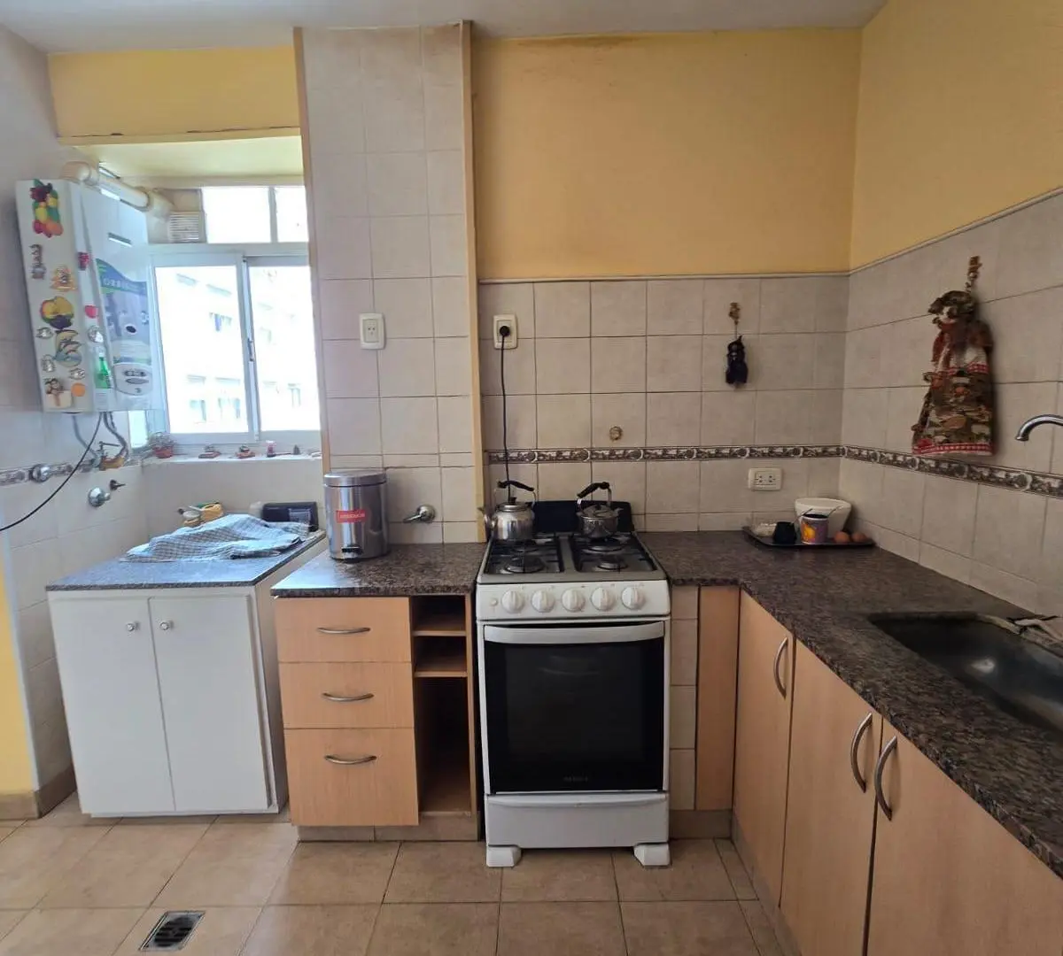 Departamento 3 ambientes con cochera zona centro. oferta 2