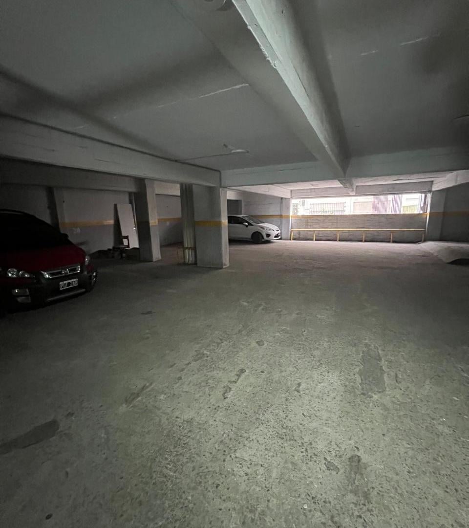 Foto de Venta cochera zona La Perla, imagen 3