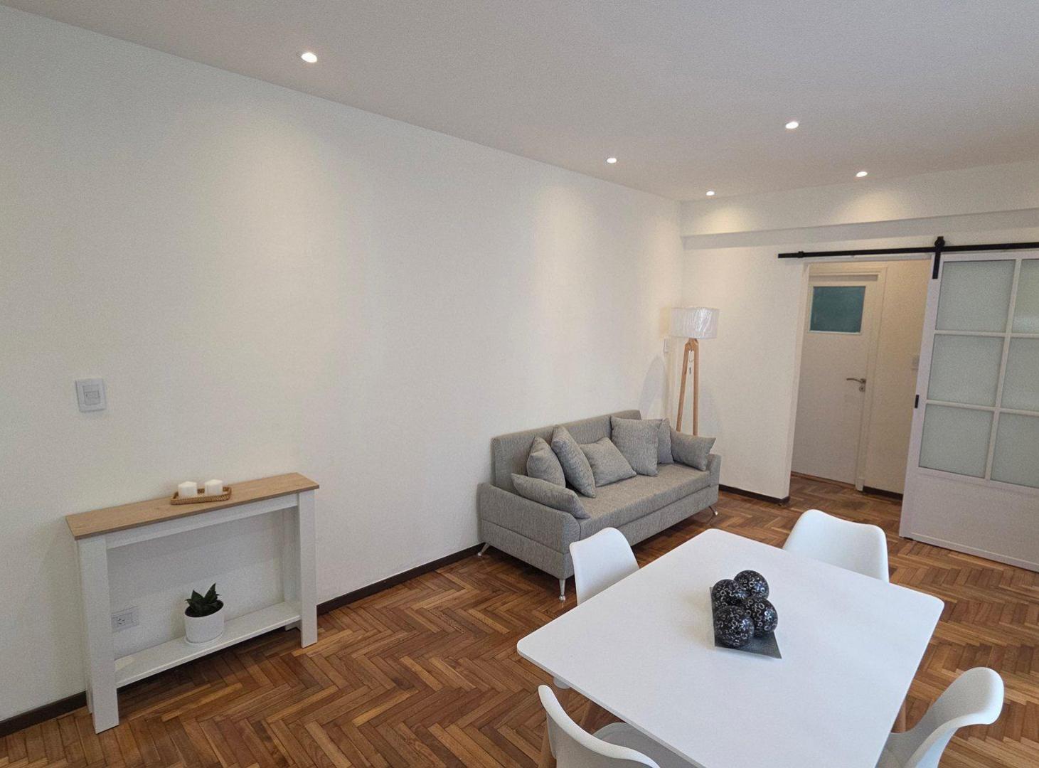 Foto de DOS AMBIENTES LATERAL RECICLADO MUY AMPLIO., imagen 3