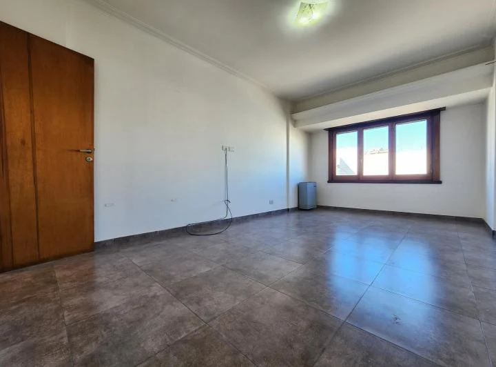 DEPARTAMENTO 3 AMB. (2º PISO x ESCALERA) 2