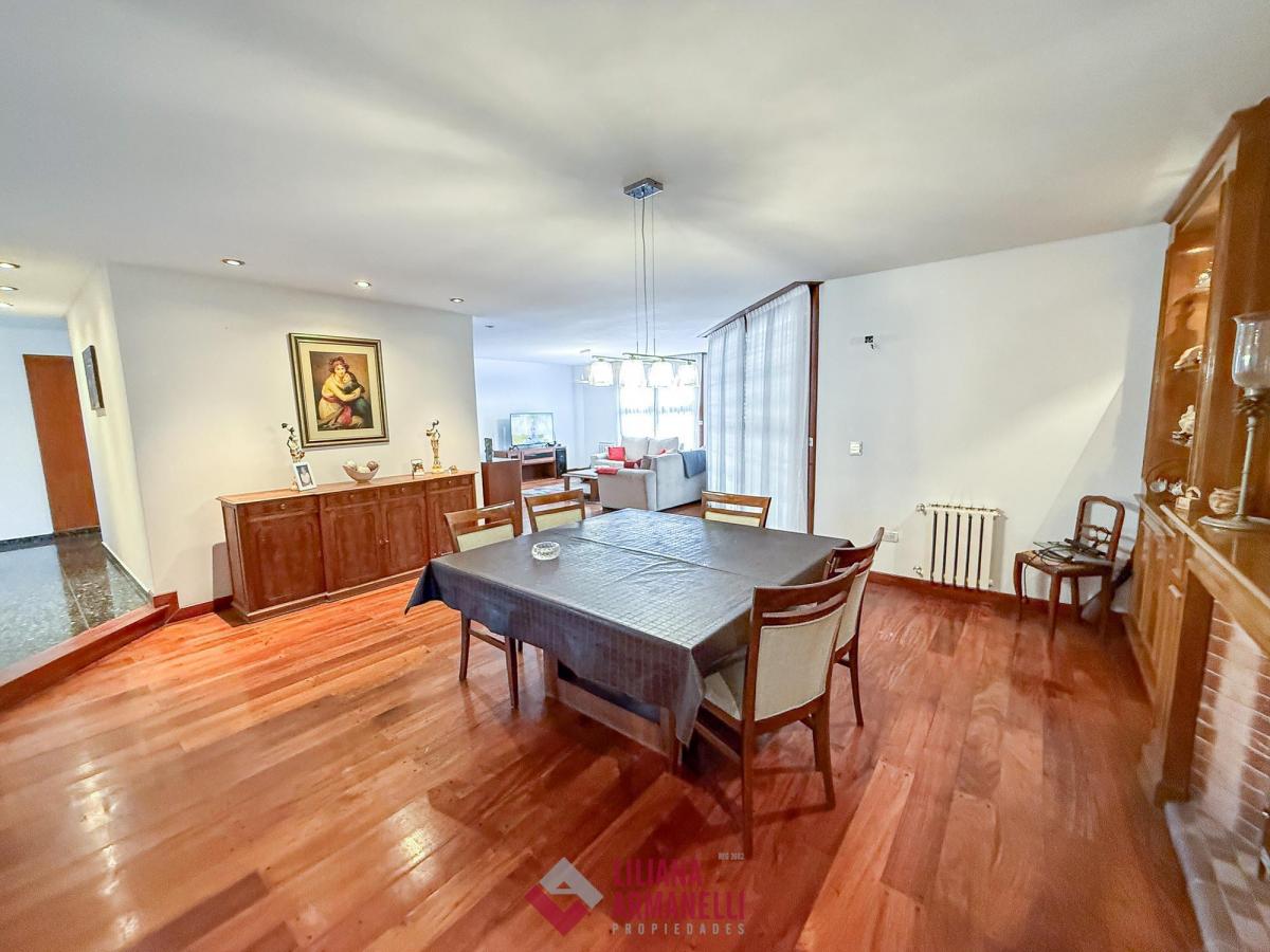 Chalet 6 Ambientes. San Carlos. 5