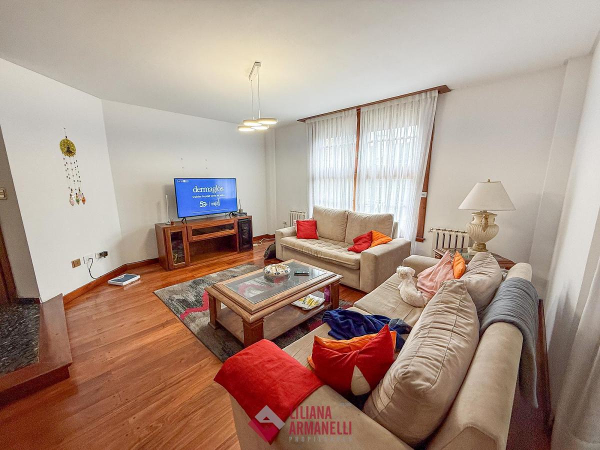 Chalet 6 Ambientes. San Carlos. 4