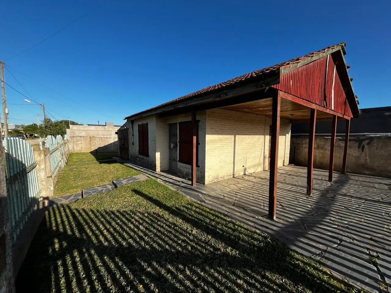 CASA 3 AMBIENTES. CAMET. 3