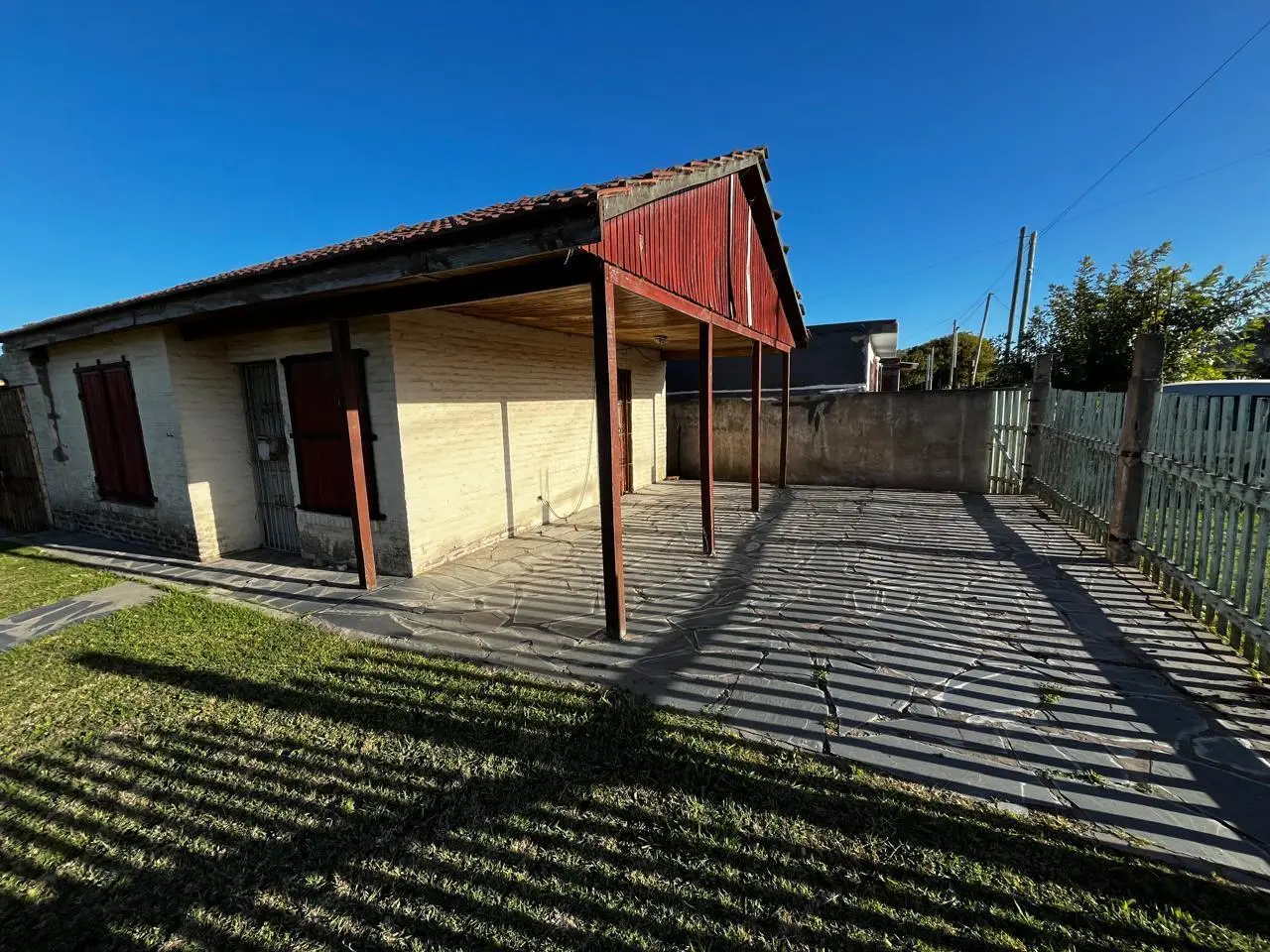 CASA 3 AMBIENTES. CAMET. 1