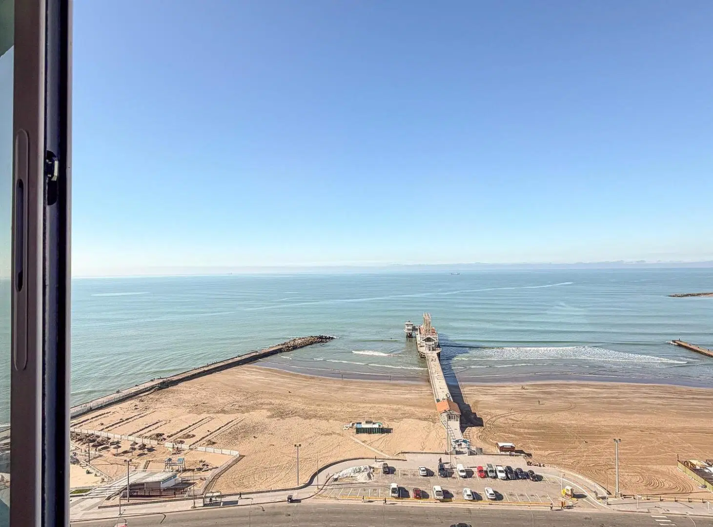 1 AMBIENTE CON VISTA AL MAR. PUNTA IGLESIAS. 2