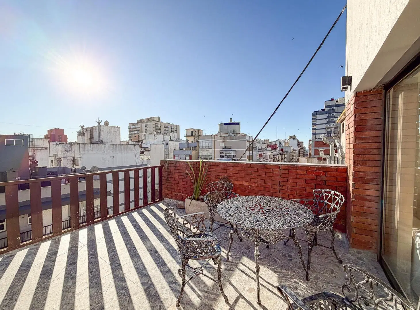 2 AMBIENTES CON TERRAZA. PASEO ALDREY. 1