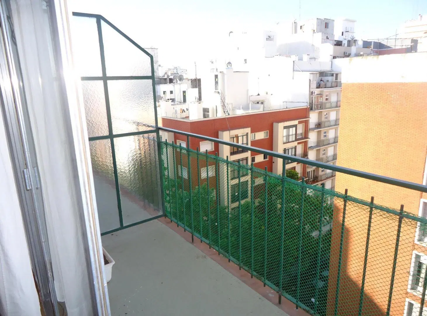 ALQUILER 1 AMBIENTE. CENTRO. 2