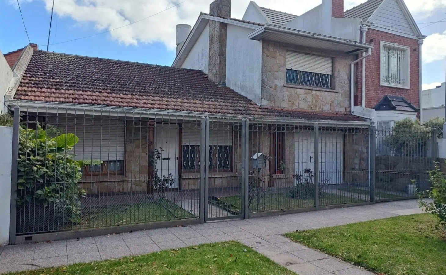 Chalet 5 amb con cochera doble y patio. San Carlos 1