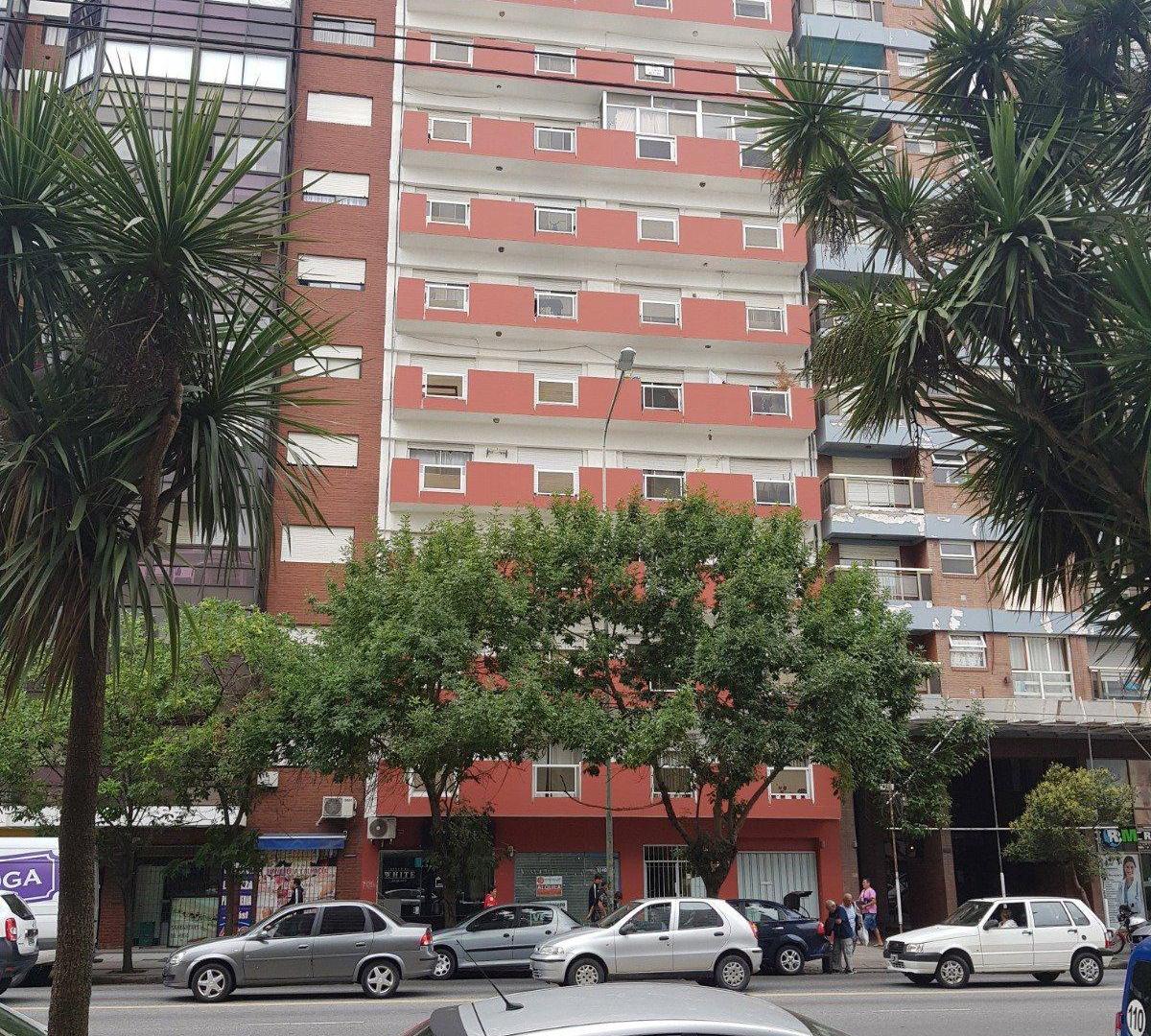 Foto de Excelente 3Amb Al Frente Av.Independencia y Balcón, imagen 1