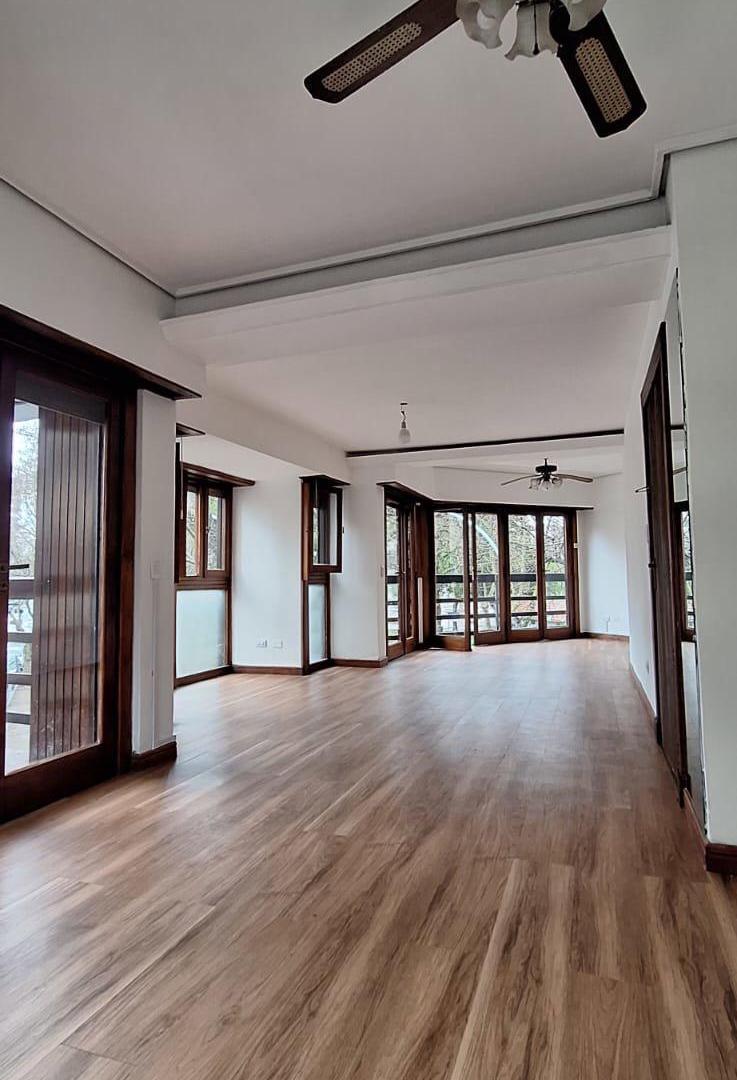 Foto de Impecable 3 ambientes con dependencia y patio propio – Plaza Mitre, imagen 3