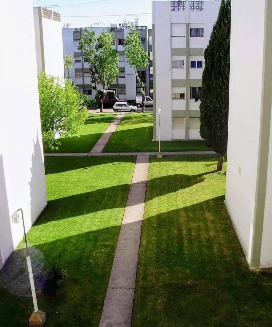 Foto de Venta Depto 3 Amb. Impecable zona constitucion, imagen 1