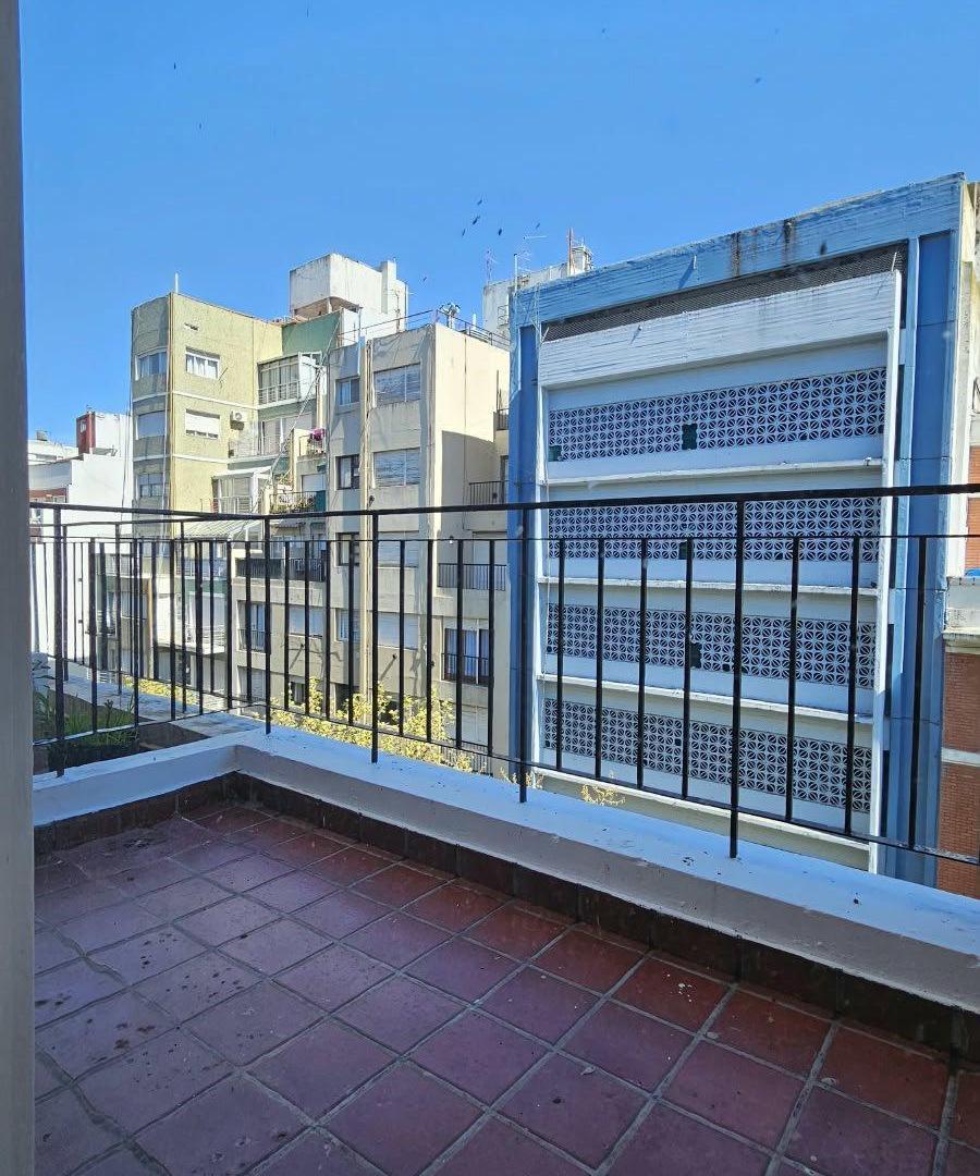 Foto de Bellísimo depto de 2 amb c/balcón terraza para alquiler por 24 meses, imagen 1