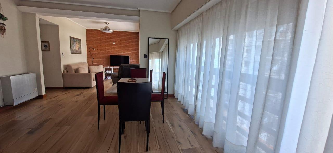 Foto de SEMIPISO DE 2 AMBIENTES CON BALCÓN Y COCHERA – FRENTE A PLAZA MITRE, imagen 2