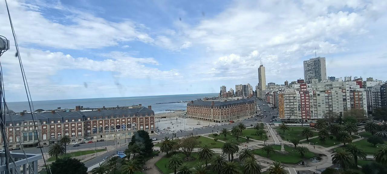 Foto de EXCLUSIVO FRENTE A PLAZA COLÓN 4 AMB. CON BALCÓN, imagen 1