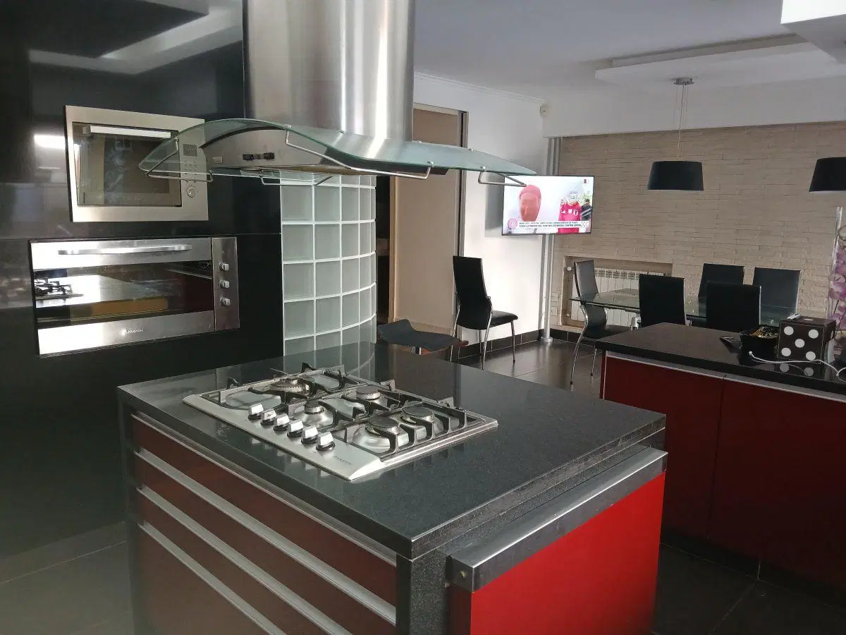 Espectacular Residencia Estilo Marplatense Reciclada a Nuevo | Loma Stella Maris. Vista al mar. 8