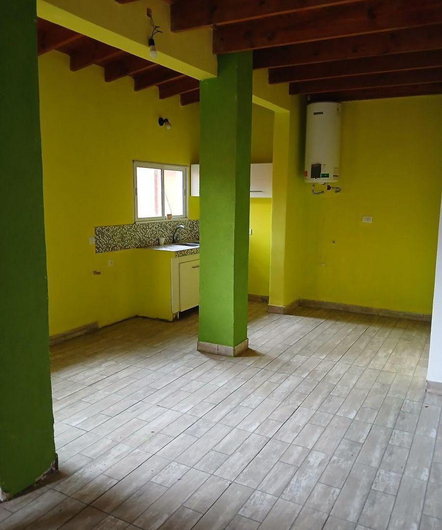 Foto de Alquiler PH 3 ambientes con patio, imagen 2