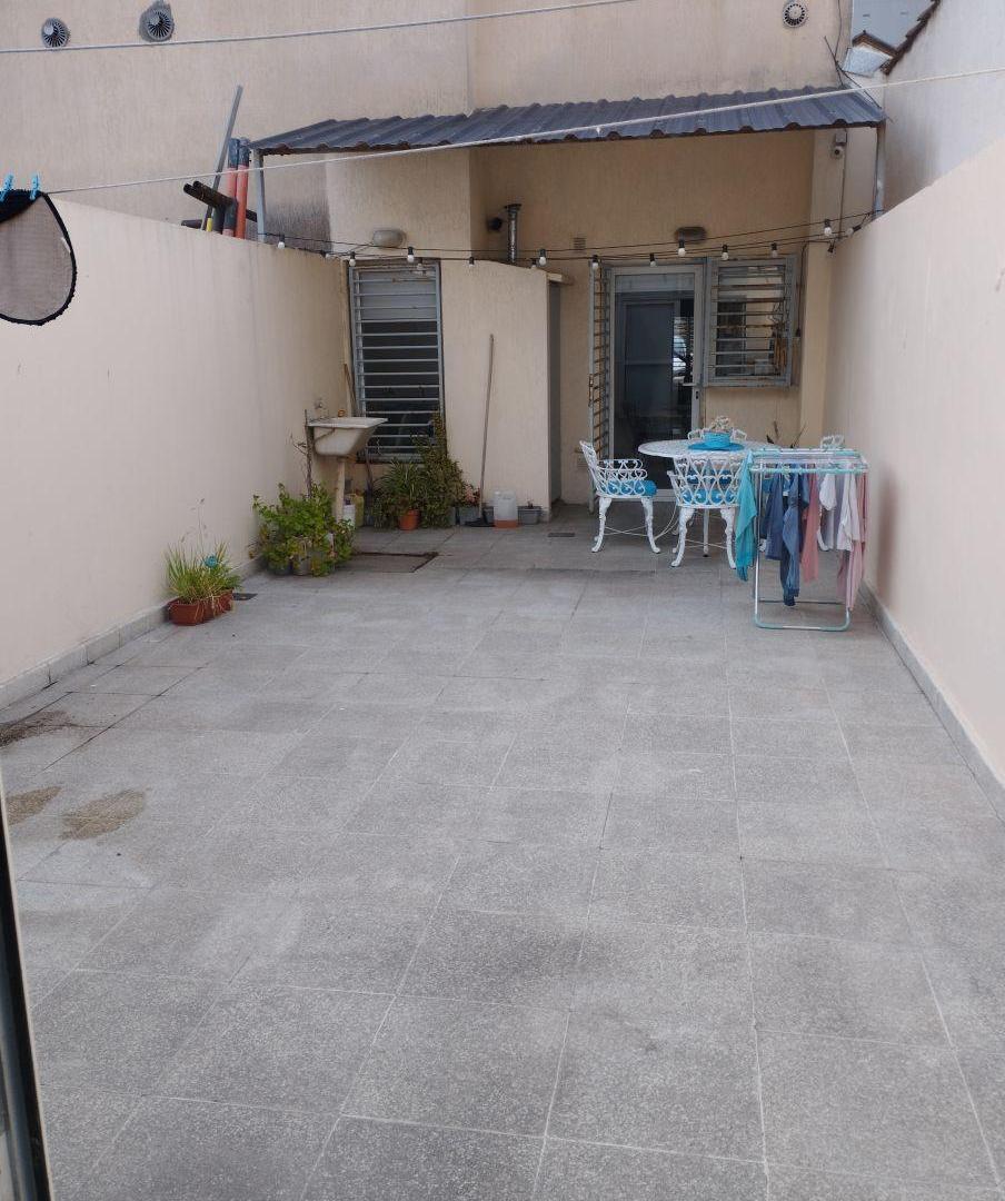 Foto de DUPLEX DE CATEGORIA CON PATIO Y QUINCHO, imagen 5