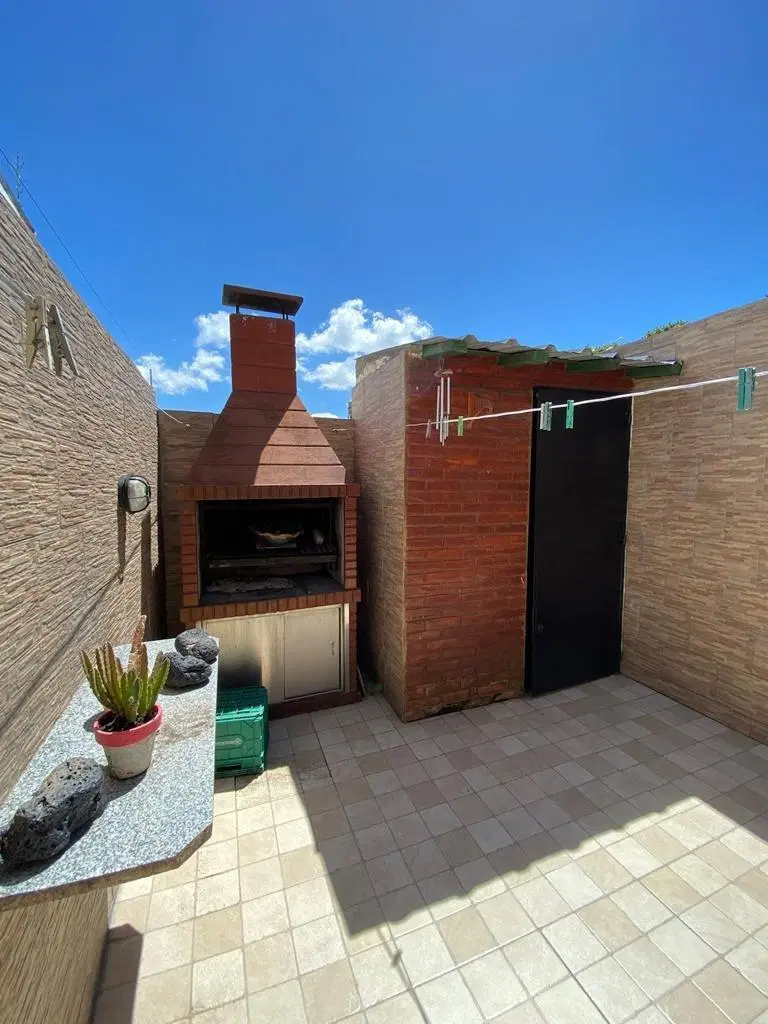 EXCELENTE DUPLEX CON PATIO Y COCHERA VILLA PRIMERA, calle Chile 2