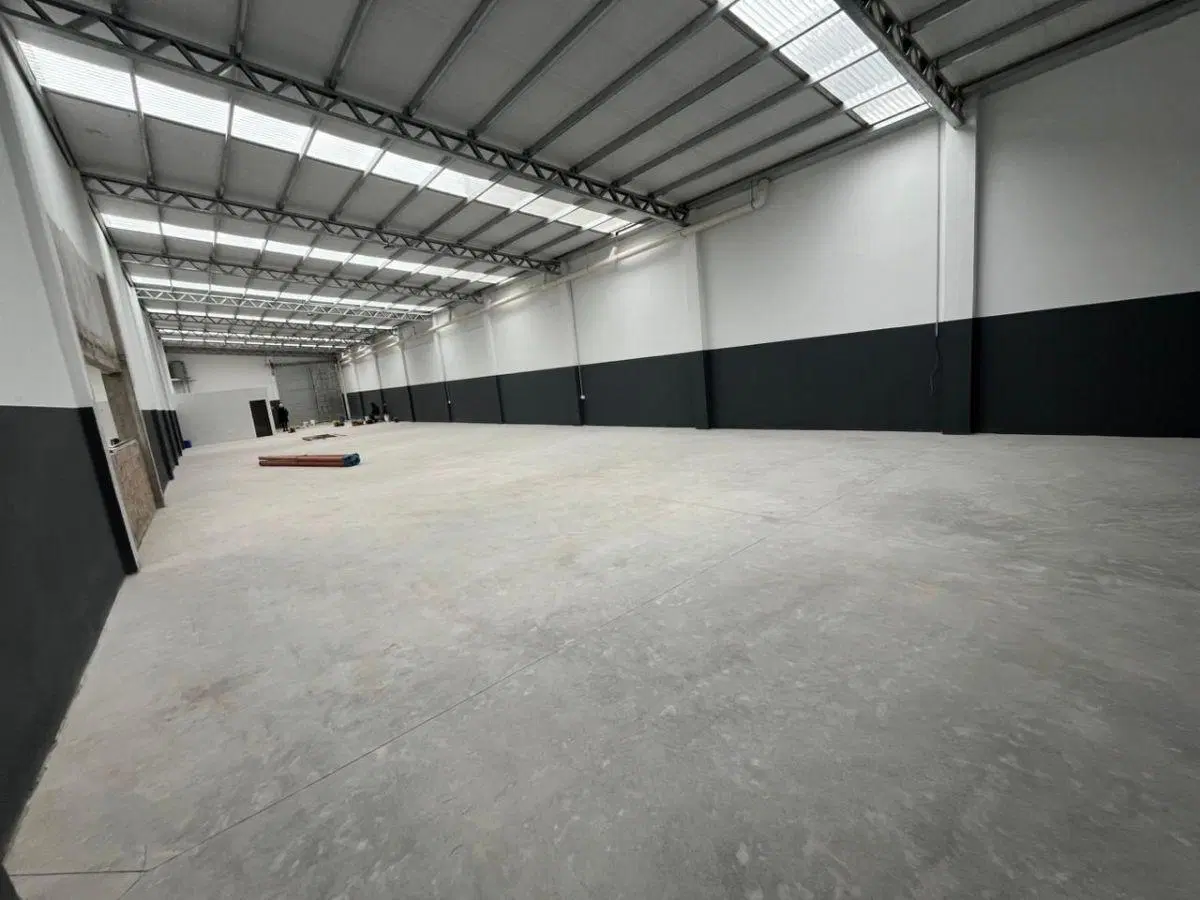 Galpón a Estrenar – 430 m² – Excelente Ubicación (Ayacucho y Champagnat) 3