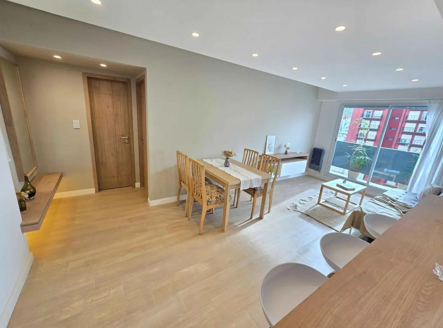 VENTA / DEPARTAMENTO 2 AMBIENTES LATERAL / MAR DEL PLATA 3