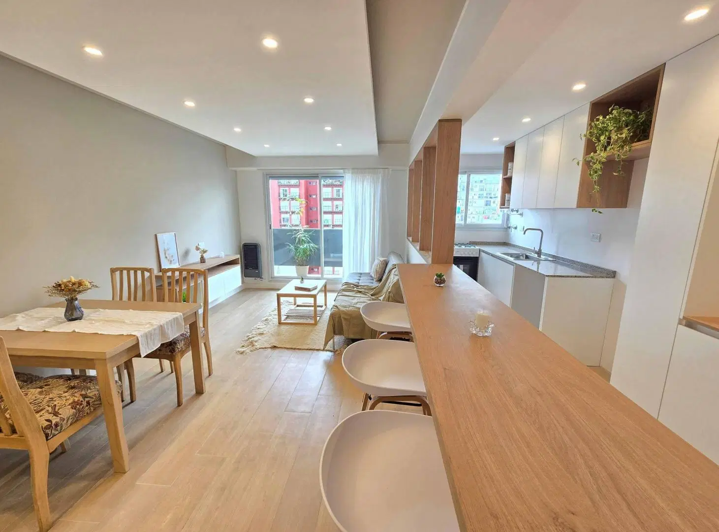 VENTA / DEPARTAMENTO 2 AMBIENTES LATERAL / MAR DEL PLATA 2