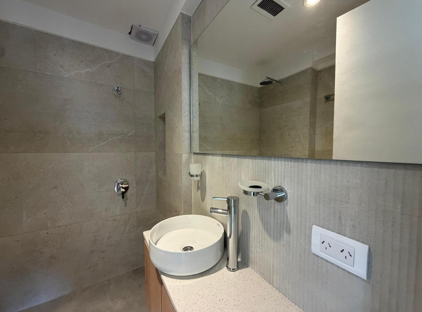 Foto de VENTA/ DEPARTAMENTO 4 AMBIENTES A LA CALLE/ MAR DEL PLATA, imagen 5