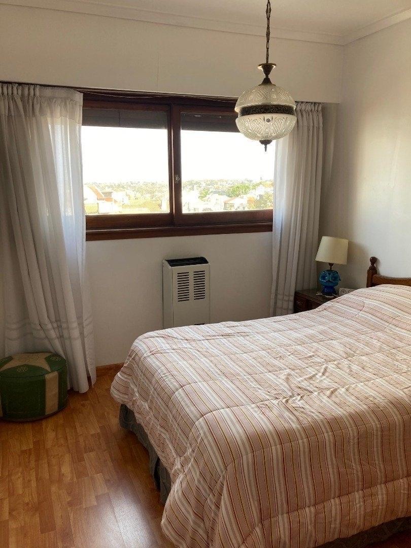 Foto de DEPARTAMENTO TRES AMBIENTES CON COCHERA EN PLAYA VARESE, imagen 5