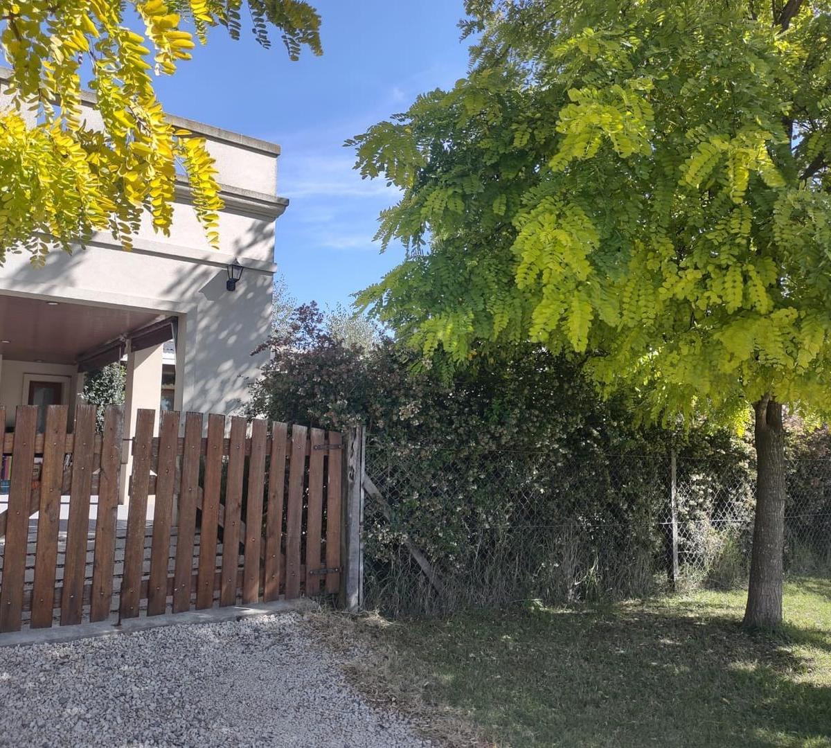 Lindisima Casa Nueva en Barrio La Aurelia 2