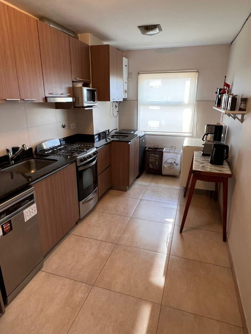 Impecable Departamento Tres Ambientes con Cochera Z/ Puerto 5