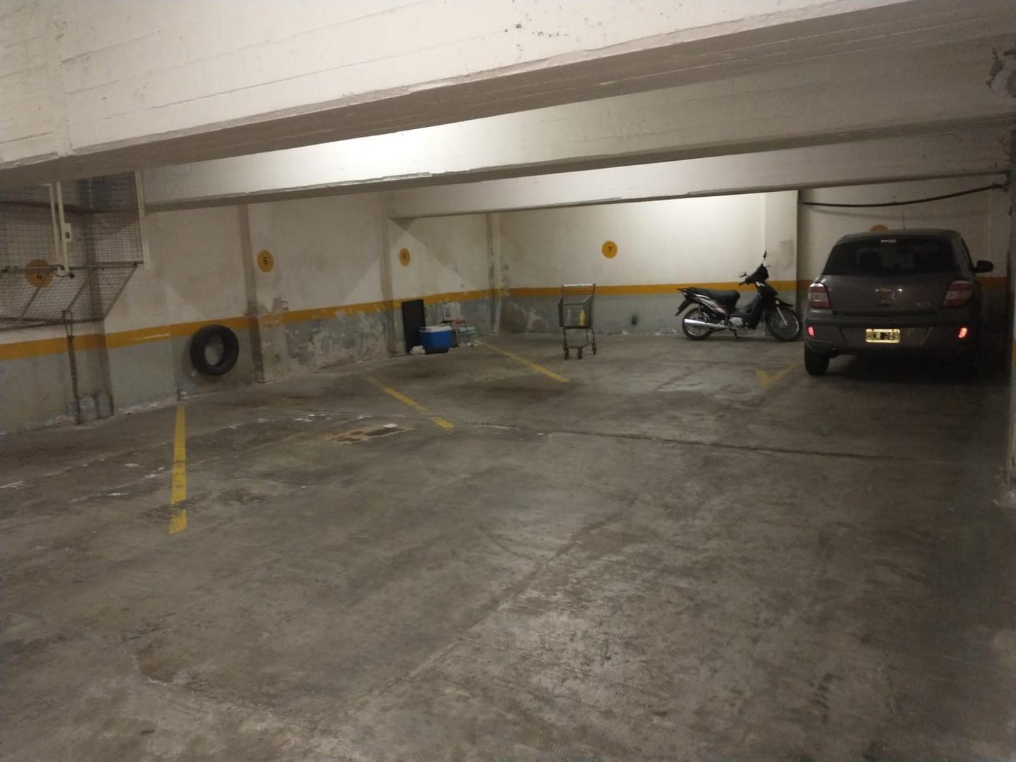 Cochera en venta - Macrocentro - Z/ACA