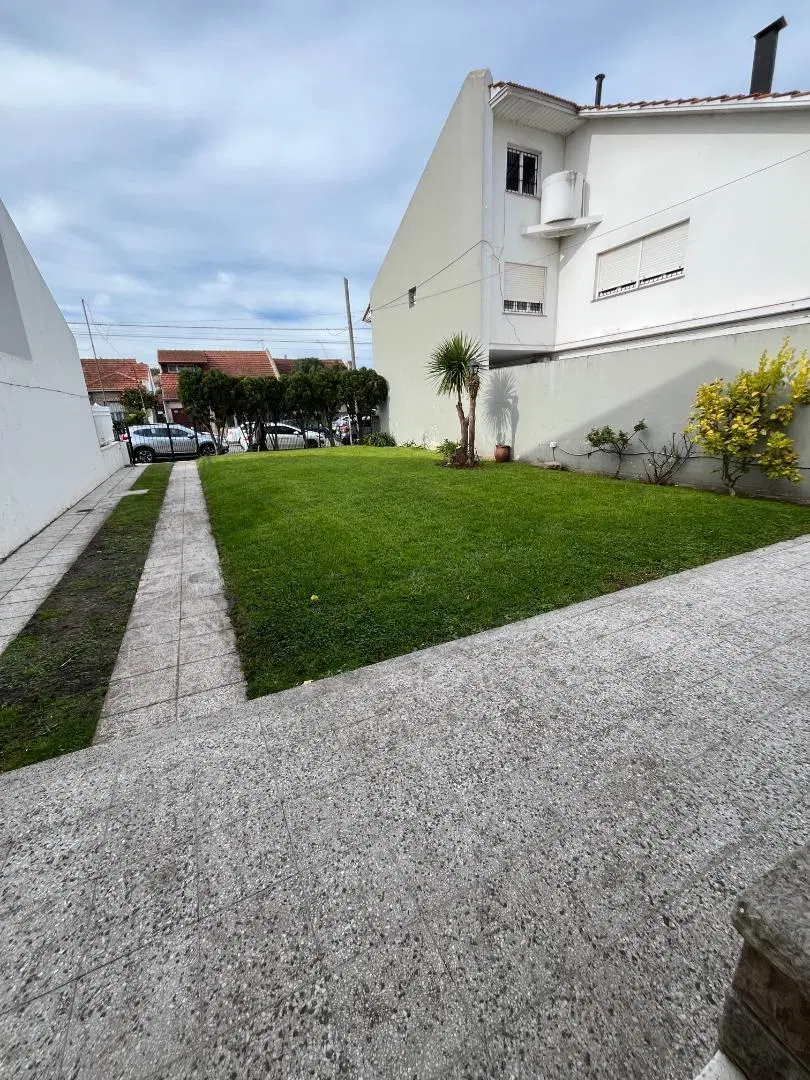 CASA EN ALQUILER P/USO PROFESIONAL. - ZONA HPC. 4