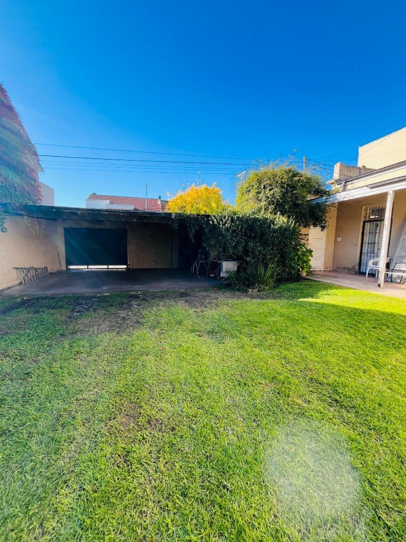CASA DE ESTILO SOBRE GRAN LOTE EN LO MEJOR DE CHAUVIN-