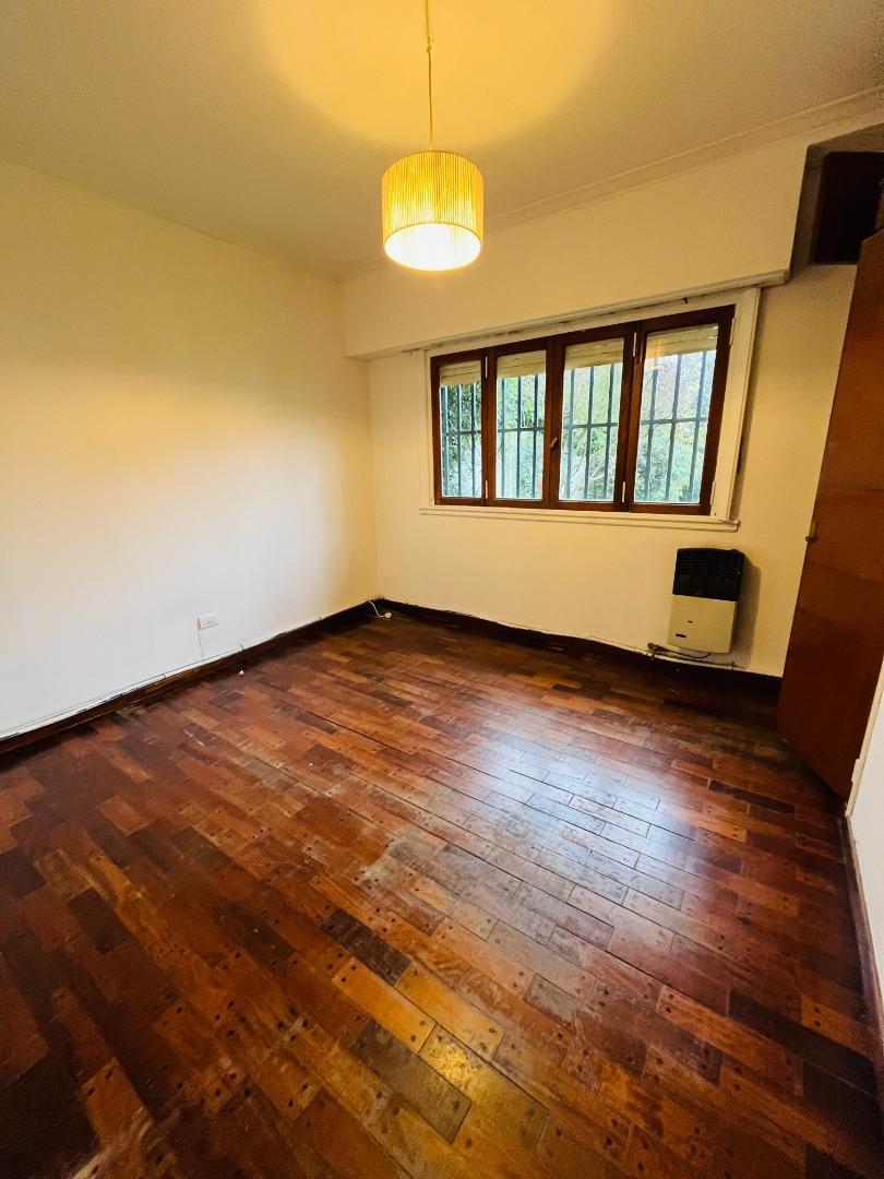 Foto de CASA EN VENTA EN LOS TRONCOS - PROX. GUEMES.- 170M2 CUB., imagen 5