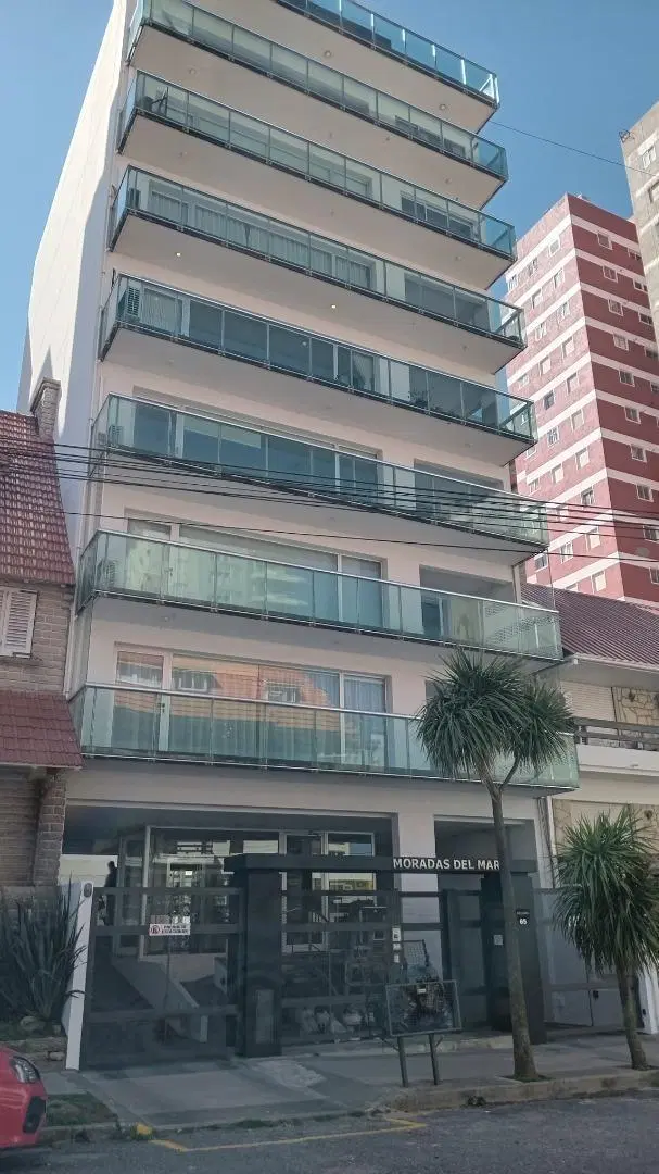 PISO EN ALQUILER EN PLAYA GRANDE A MTS DEL MAR 1