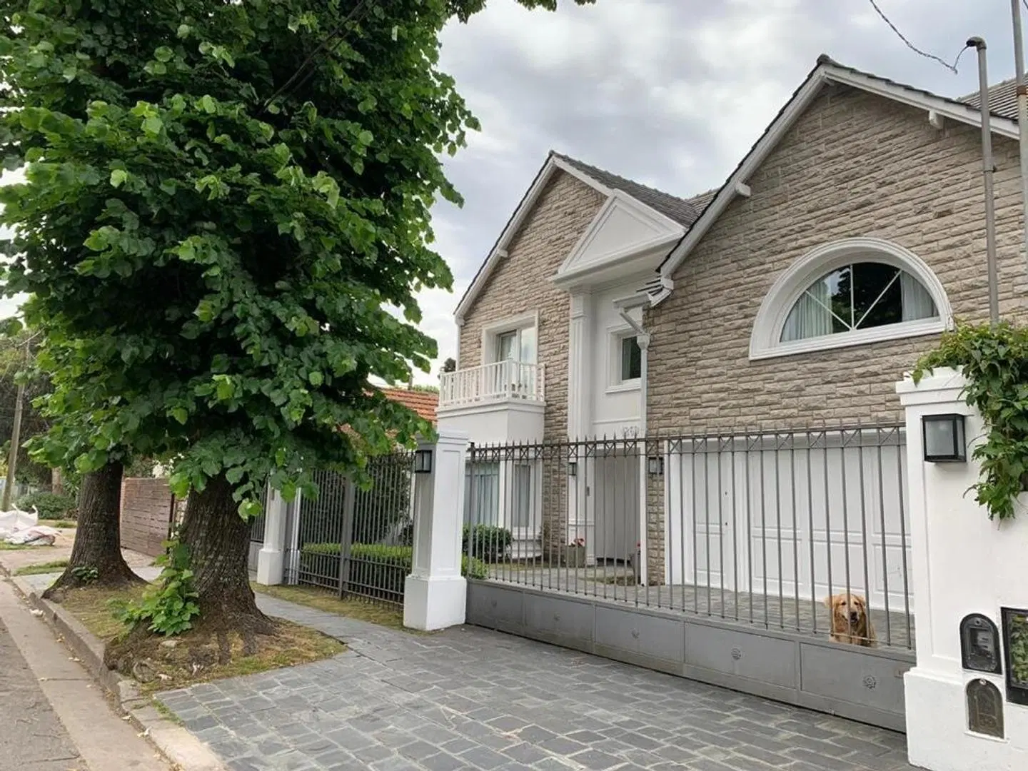 LINDISIMA CASA DE ESTILO EN LOS TRONCOS 5