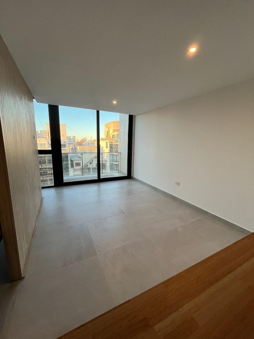 Foto de REGIO SEMIPISO DE 2 AMB EN DUPLEX - PLAZA MITRE, imagen 5