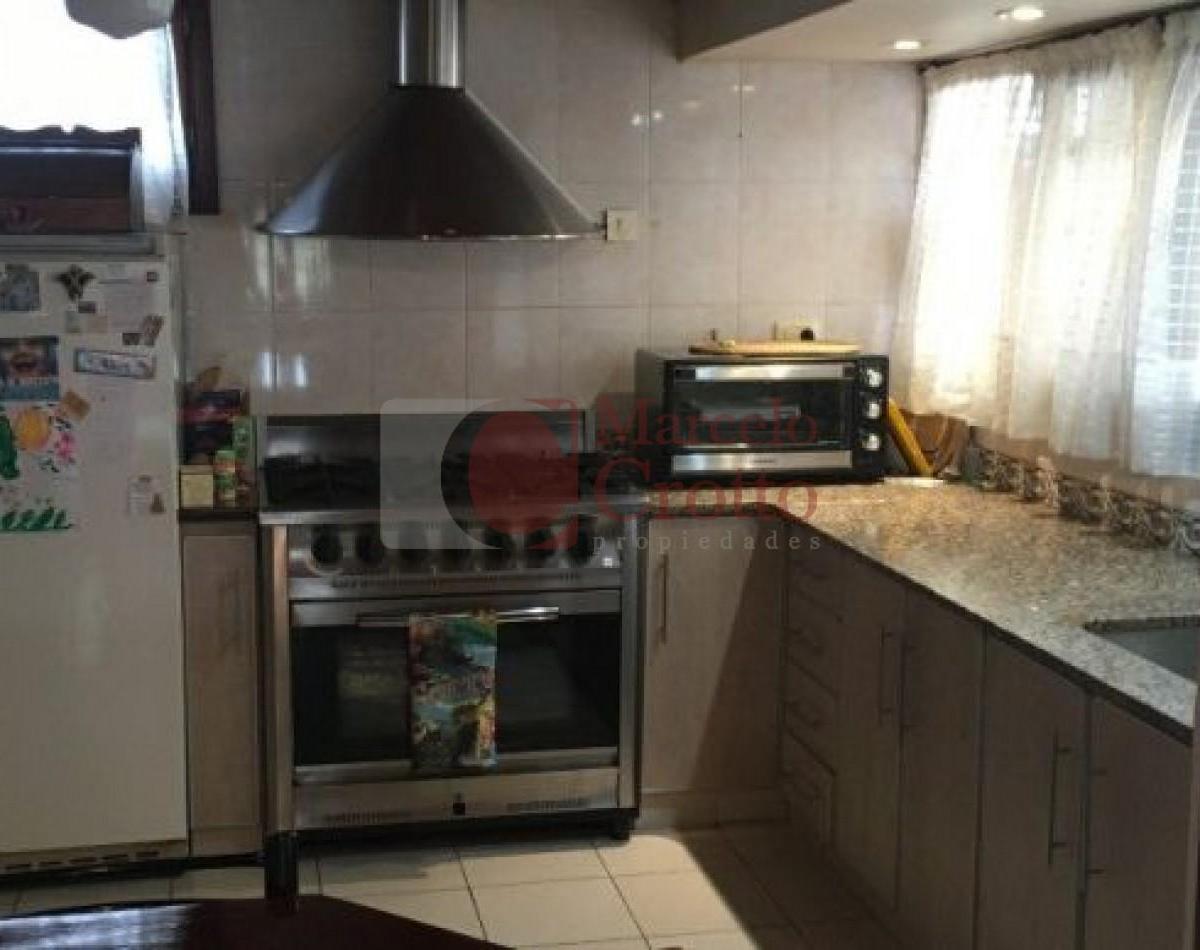 Chalet 4 Ambientes en 3 Plantas 2