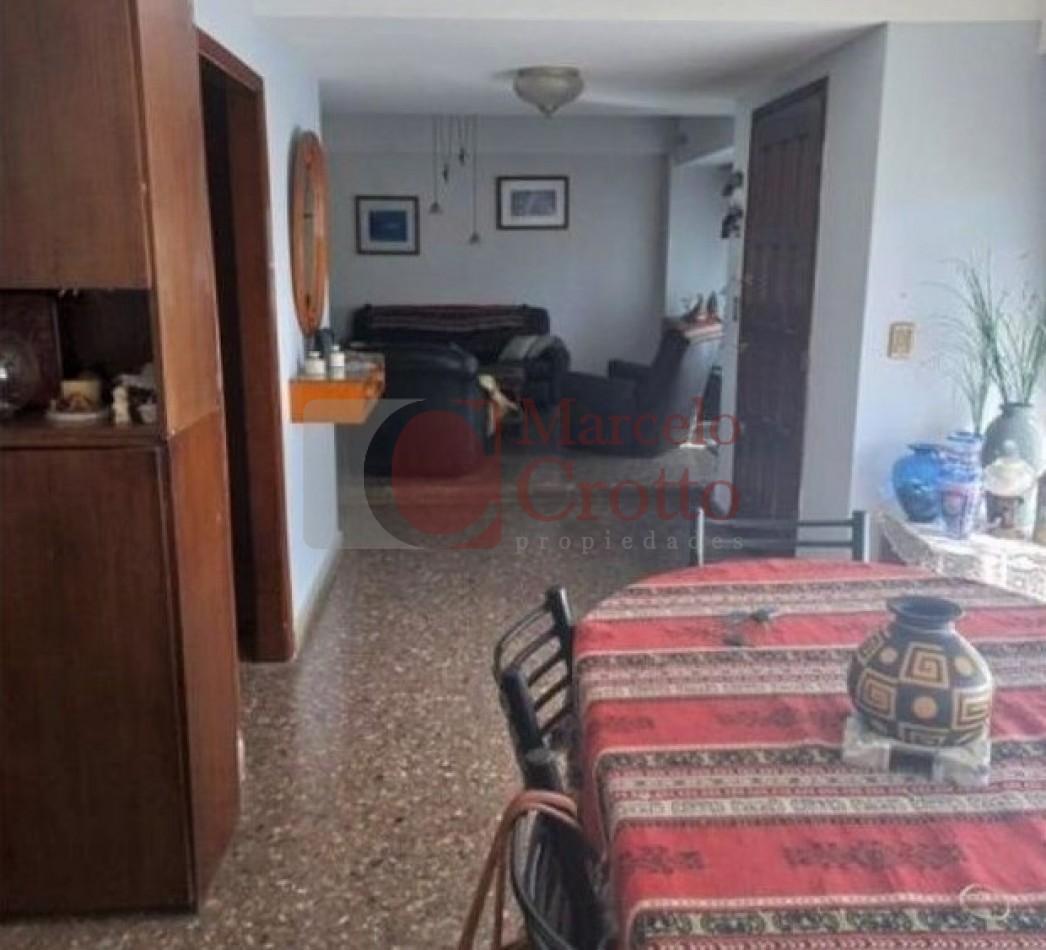 Chalet 4 Ambientes en 3 Plantas 4