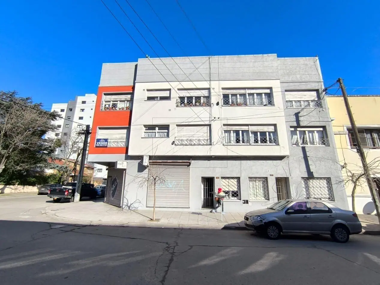 VENTA DE DEPARTAMENTO 3 AMBIENTES BARRIO SAN JOSE 5