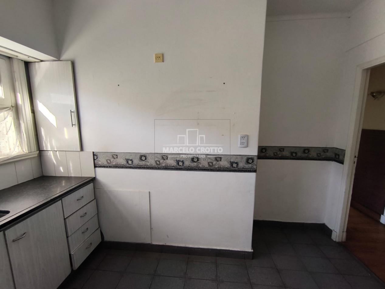 Foto de VENTA DE DEPARTAMENTO 3 AMBIENTES BARRIO SAN JOSE, imagen 2